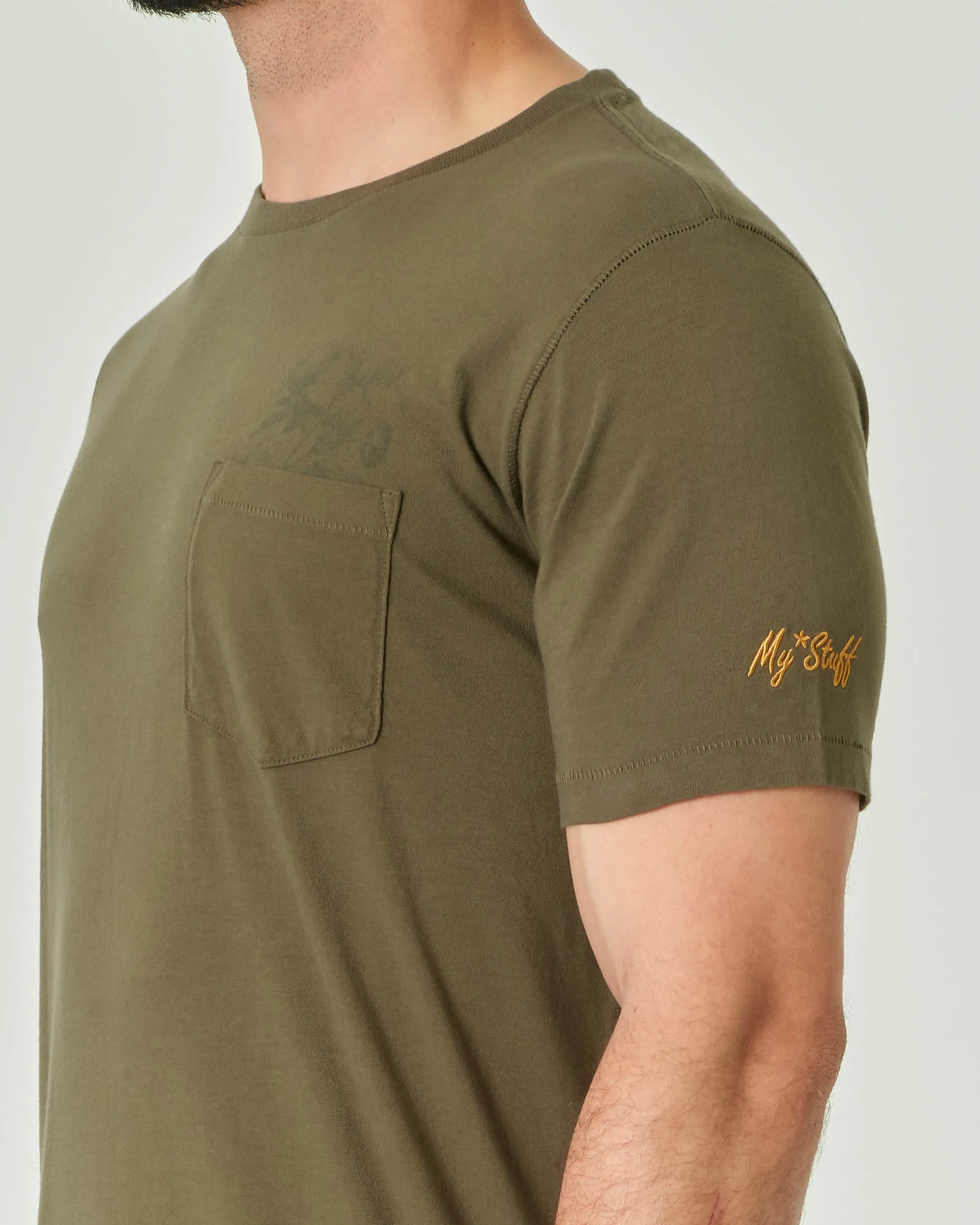 T-shirt mezza manica verde militare con taschino in pima cotton